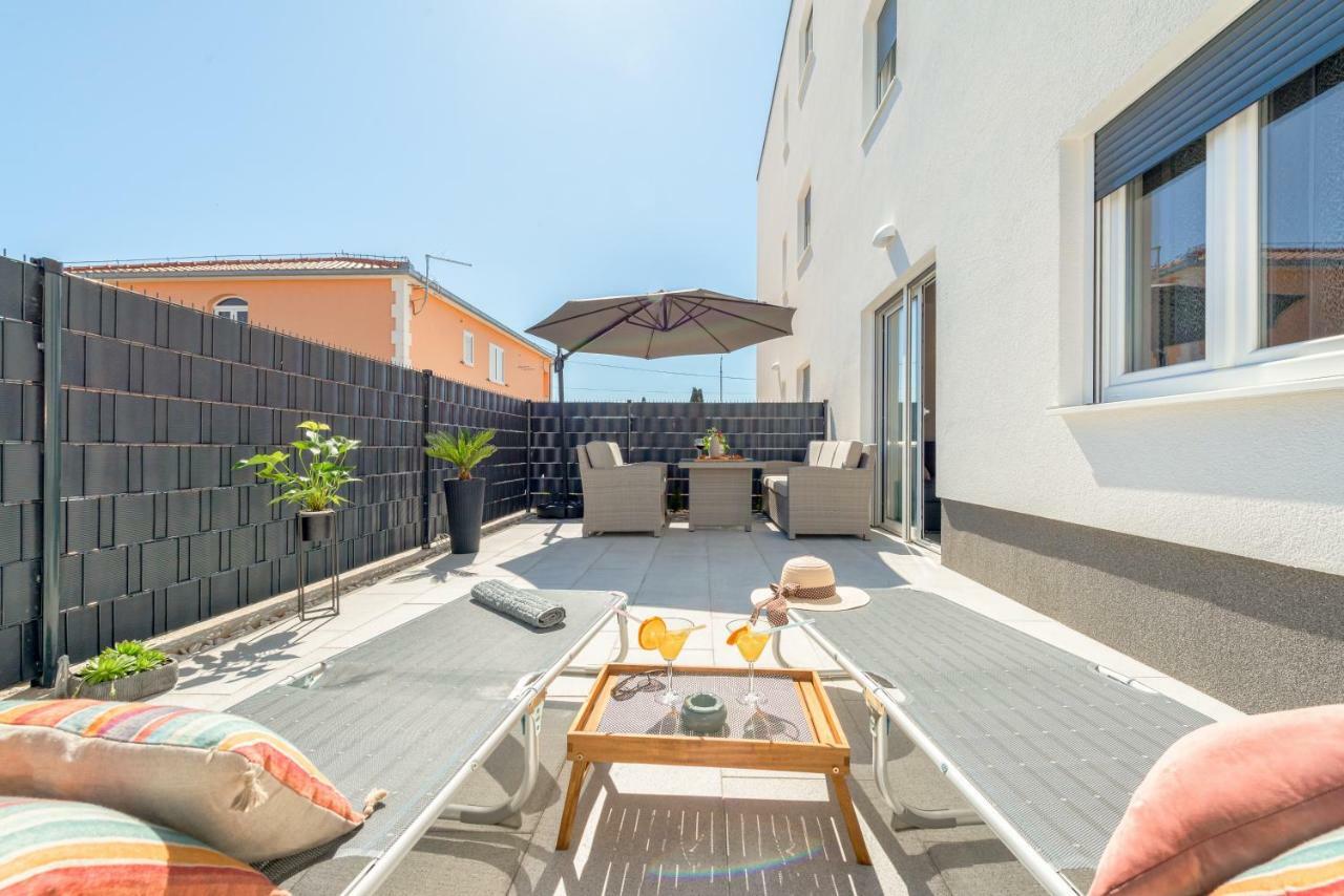 La Vie Est Belle Apartment Trogir Exterior photo