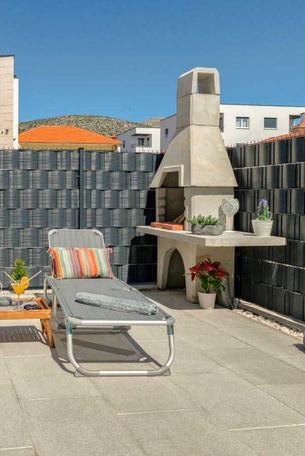 La Vie Est Belle Apartment Trogir Exterior photo